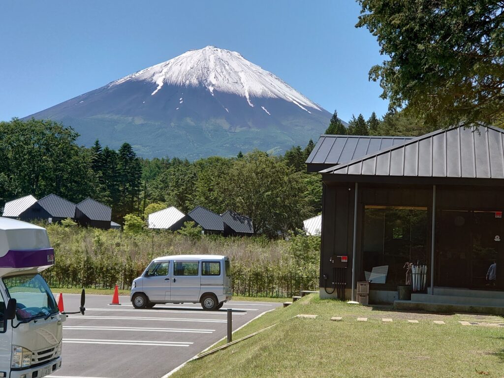 グランピングビレッジ富士河口湖 駐車場